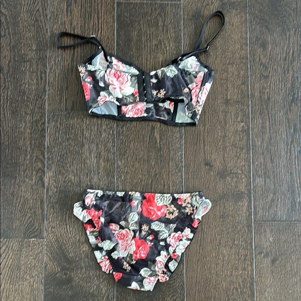 Floral Mesh Set - Picture 8 of 11